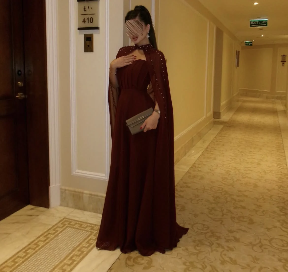 فستان سهرة رائع في المملكة العربية السعودية فساتين حفلات شيفون عنابي كريستال لامع مع فستان حفلات مطرز بالخرز