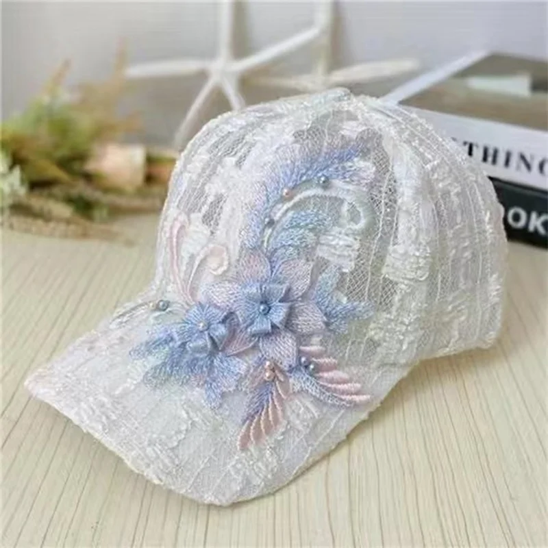 

Summer Ladies Lace Baseball Cap Embroidered Flowers Mesh Breathable Duck Tongue Hat Fashion Sunscreen Sunshade Hat Rebound Cap