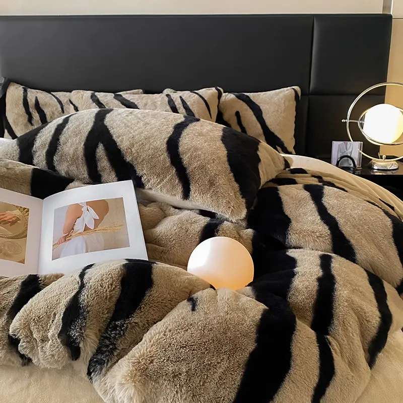 Class A Rabbit Plush Quilt Cover Sheet Pillowcase Four-piece Set Milk Plush Thickened Plush Quilt Cover Warm Coral Plush Bed Set