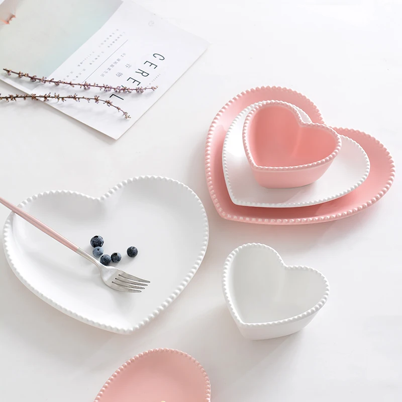 Frosted Ceramic Heart Shaped Breakfast Plate Couple Dessert Bowl Creative Hollowware Tableware Love Dish for Special Occasions