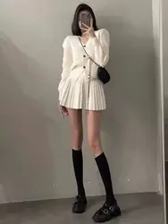 Korean Fashion Short Jacket Women's Autumn New Ins Design Sense V-neck  Embroidered Knitted Cardigan Top Female Clothing