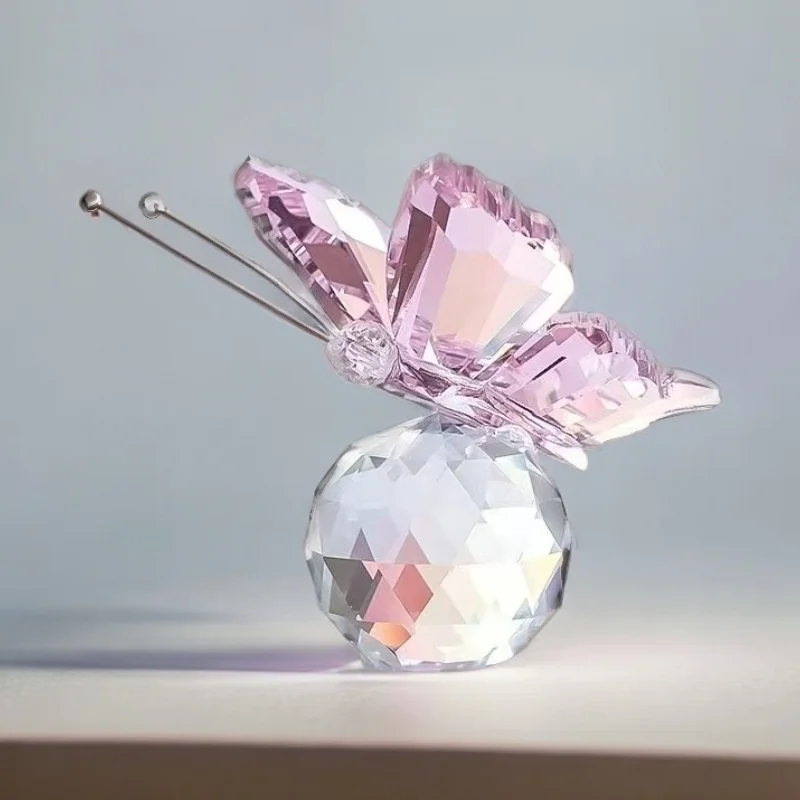 

Animal Butterfly Crystal Ball Crystal Glass Decorative Statue Animal Collection Bedroom Study Crafts Ornament