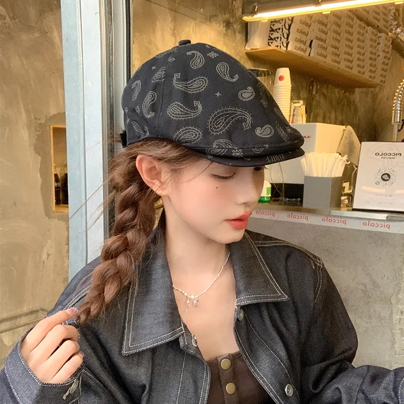 

Japanese style painter hat female British versatile forward hat beret summer