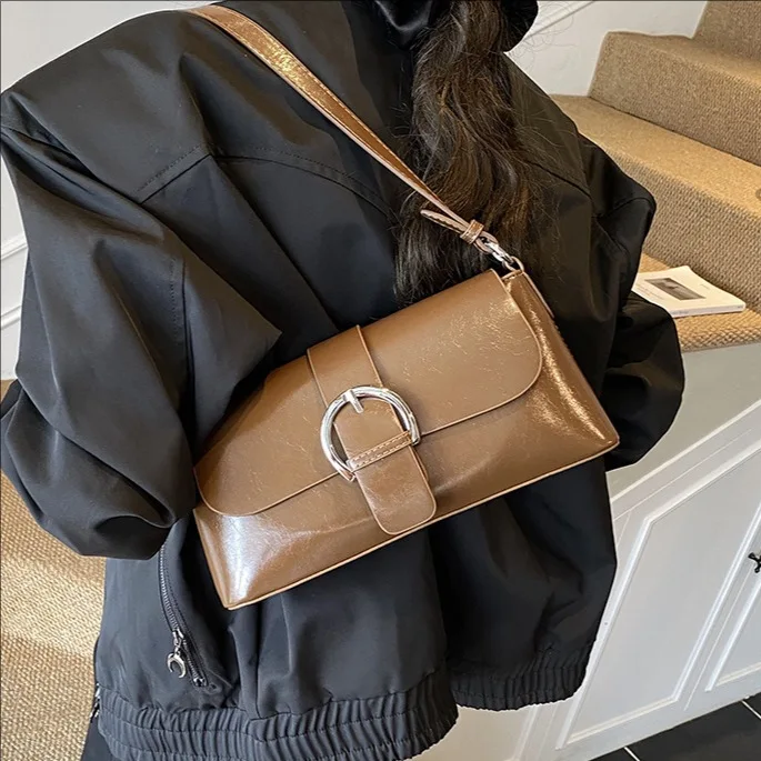 

2025 Autumn New Fashion Tote Bag for Women Retro Designer Luxury Saddle Bag Casual Minimalist Crossbody Shoulder Bag Stylish and