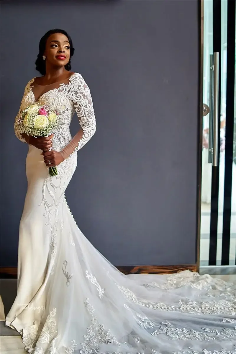 Customized African Vintage Long Sleeves Lace Appliqued Mermaid Wedding Dresses Sexy Black Girl Sweep Train Plus Size Bridal Gown