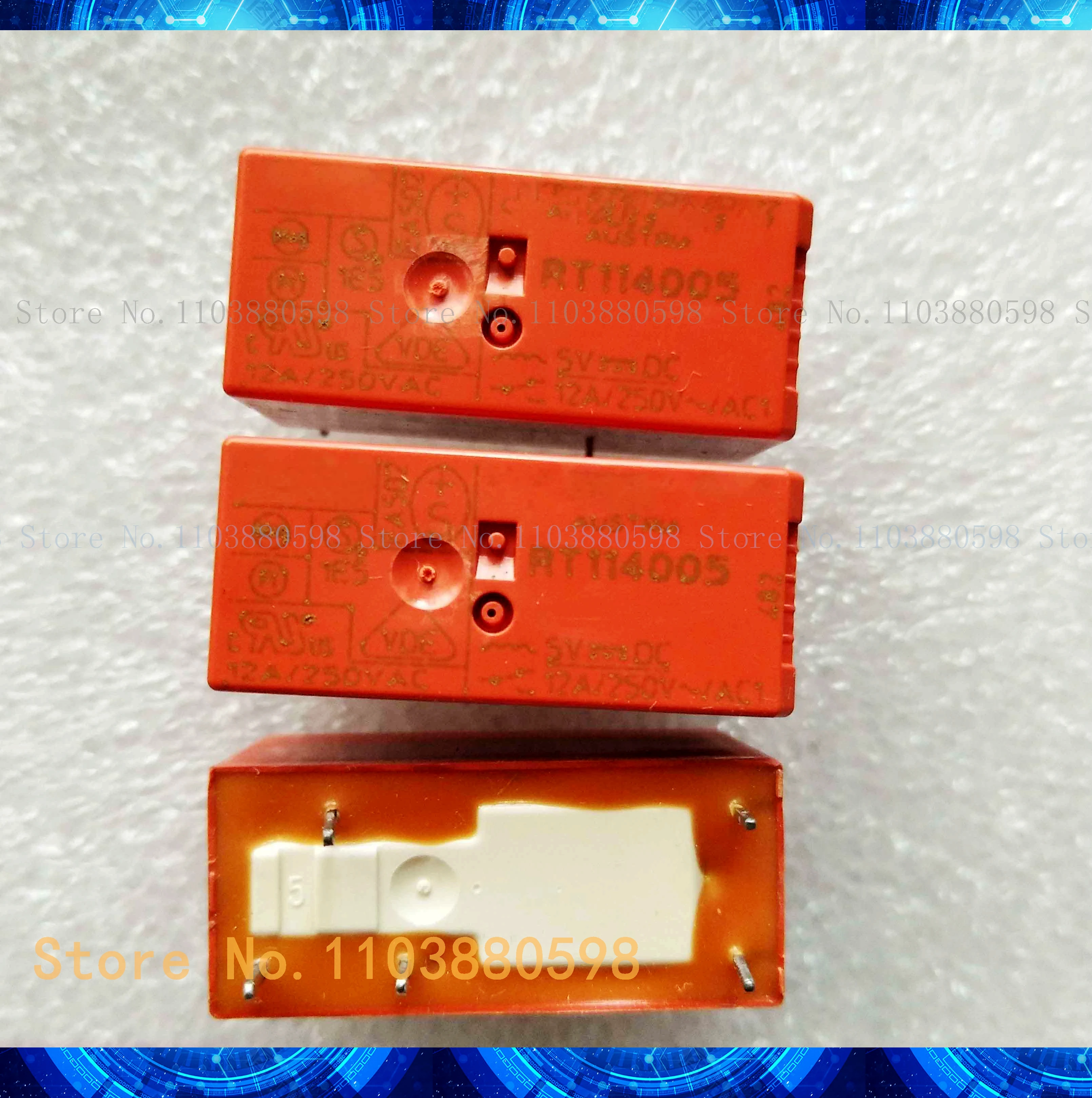 RT114005-5 V CC 5 12 A