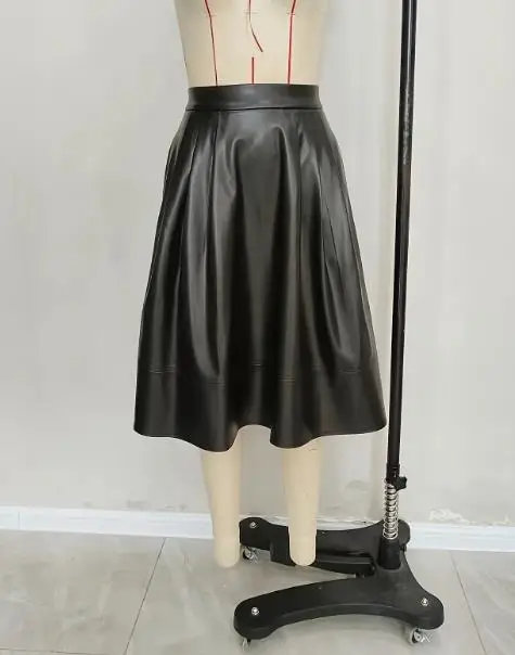 2026 New Fashion Casual Hepburn Half Skirt High-End Style Sexy A-List Thickened Autumn Winter Warm Plush Pu Leather Half Skirt