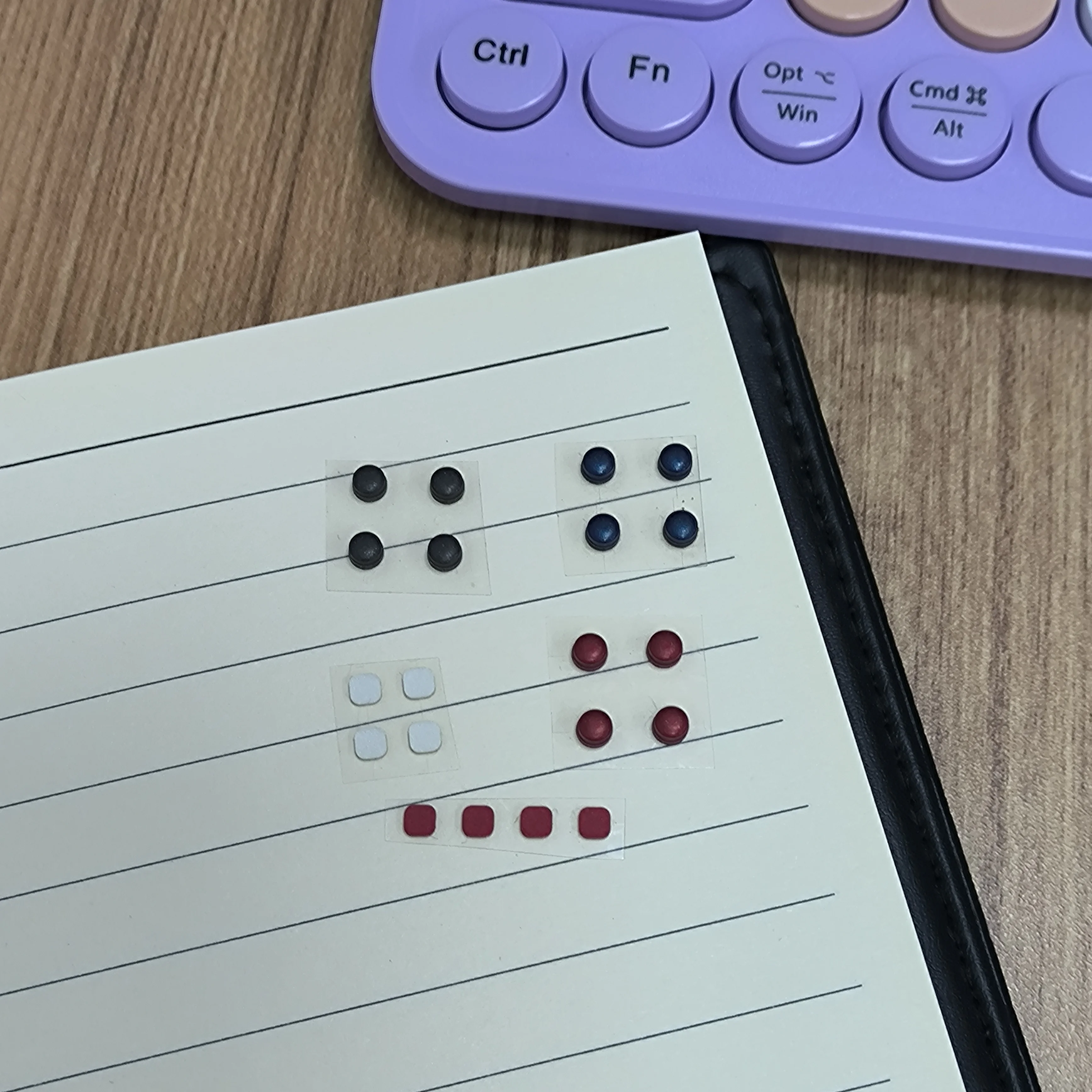 الأصلي العلوي LCD مسامير ثقب غطاء ل نينتندو d جديد 3DS XL LL وحدة التحكم الأمامي الخلفي برغي قواعد مطاطية غطاء