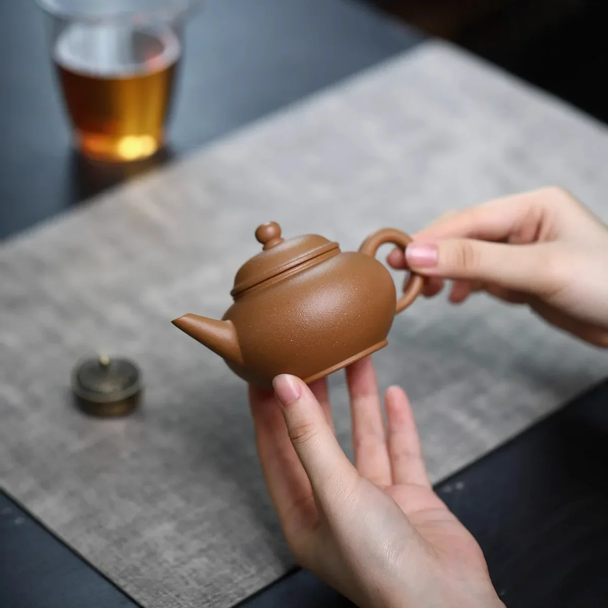 High-end Yixing purple clay pot horizontal semi-handmade teapot without adding segment mud 150cc literati tea set
