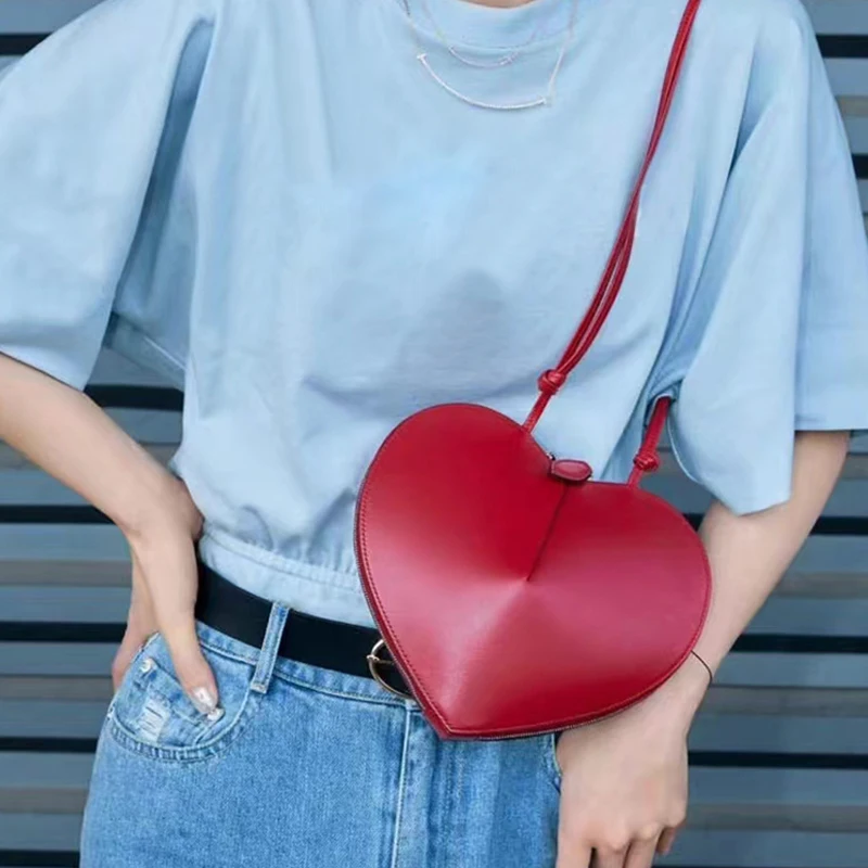 Peach Heart Shape Luxury Designer Handbags For Women 2023 New Fashion Purse Simple Versatile Lady Small Shoulder Crossbody Bags