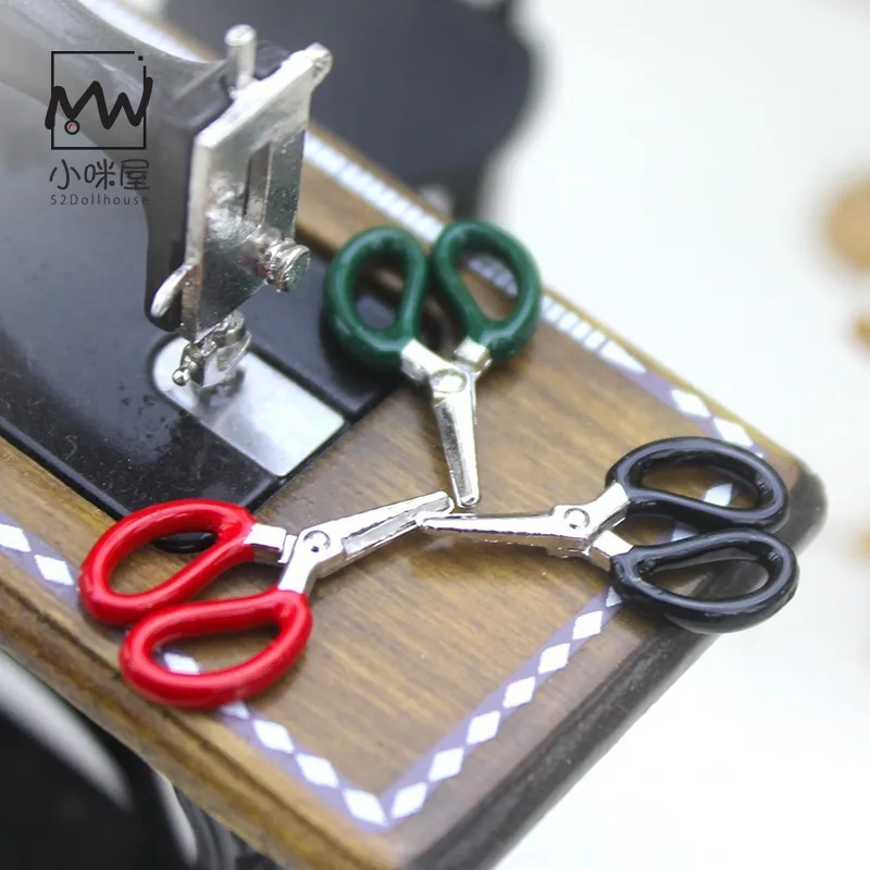 Dollhouse Miniature Food Scene Accessories Realistic Mini Scissors Model Prop for Doll House Scene Layout Decoration
