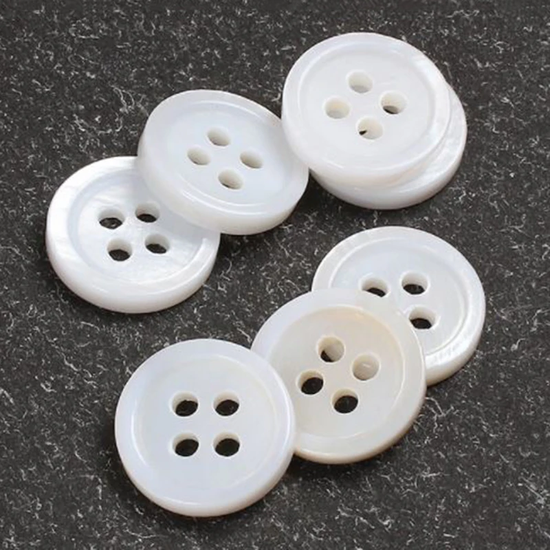 100Pcs/Set Natural White Shell Buttons Round 4 Hole Garment DIY Crafts Sewing Accessories for Skirts Dress Cardigan Decorations