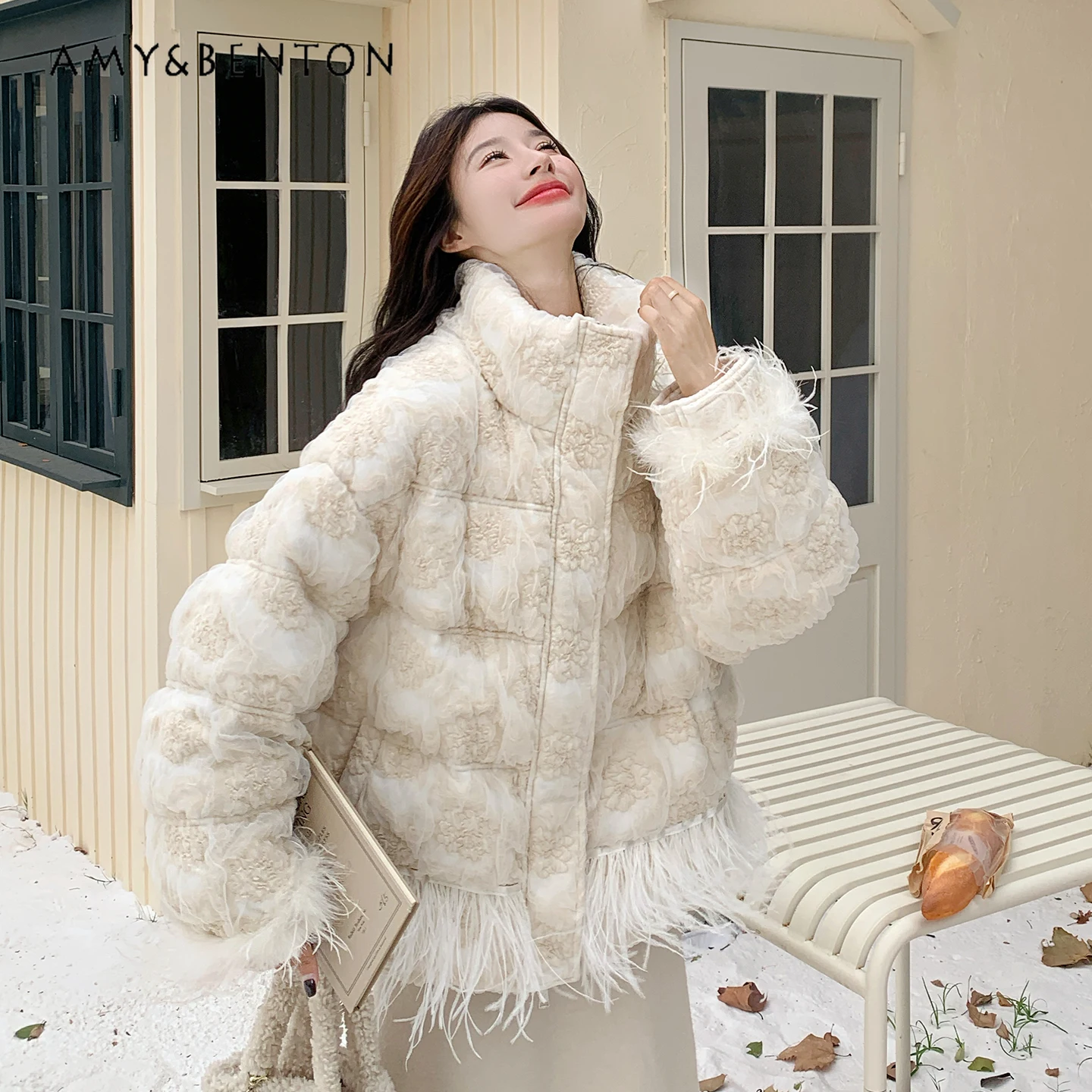 

Winter New Hot Sale Off-White Tassel Splicing Short Stand Collar Down Jacket Women Jacquard Design Fashion White Duck Down Coat