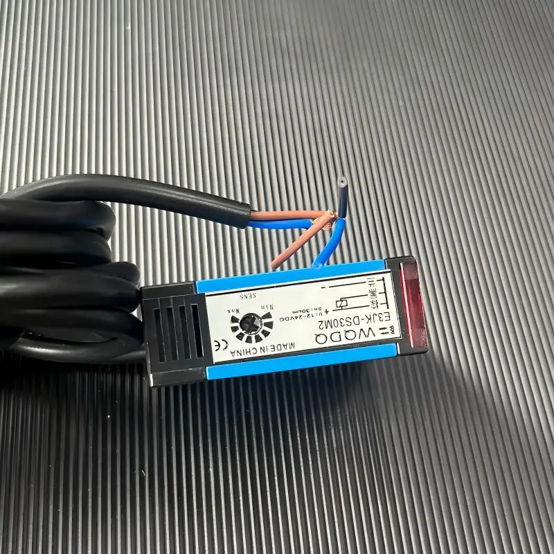 1PCS E3JK-DS30M2 All-New Photoelectric Switch Sensor Durable Sensor with One Year Warranty for Reliable Performance