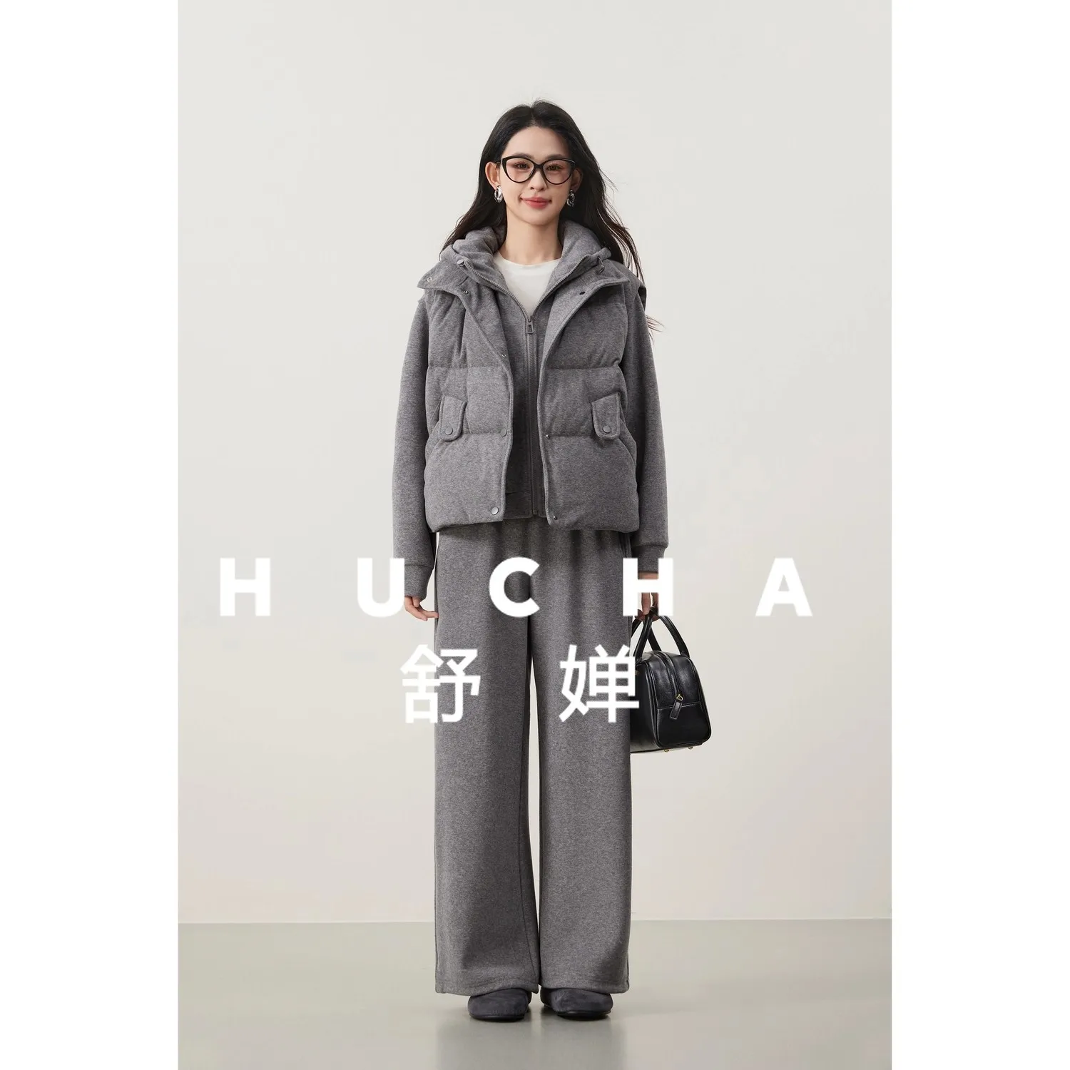 

Комплект Comfort and Relaxation 90: жилет на белом утином пуху + свитер + повседневные брюки, женский комплект из трех предметов