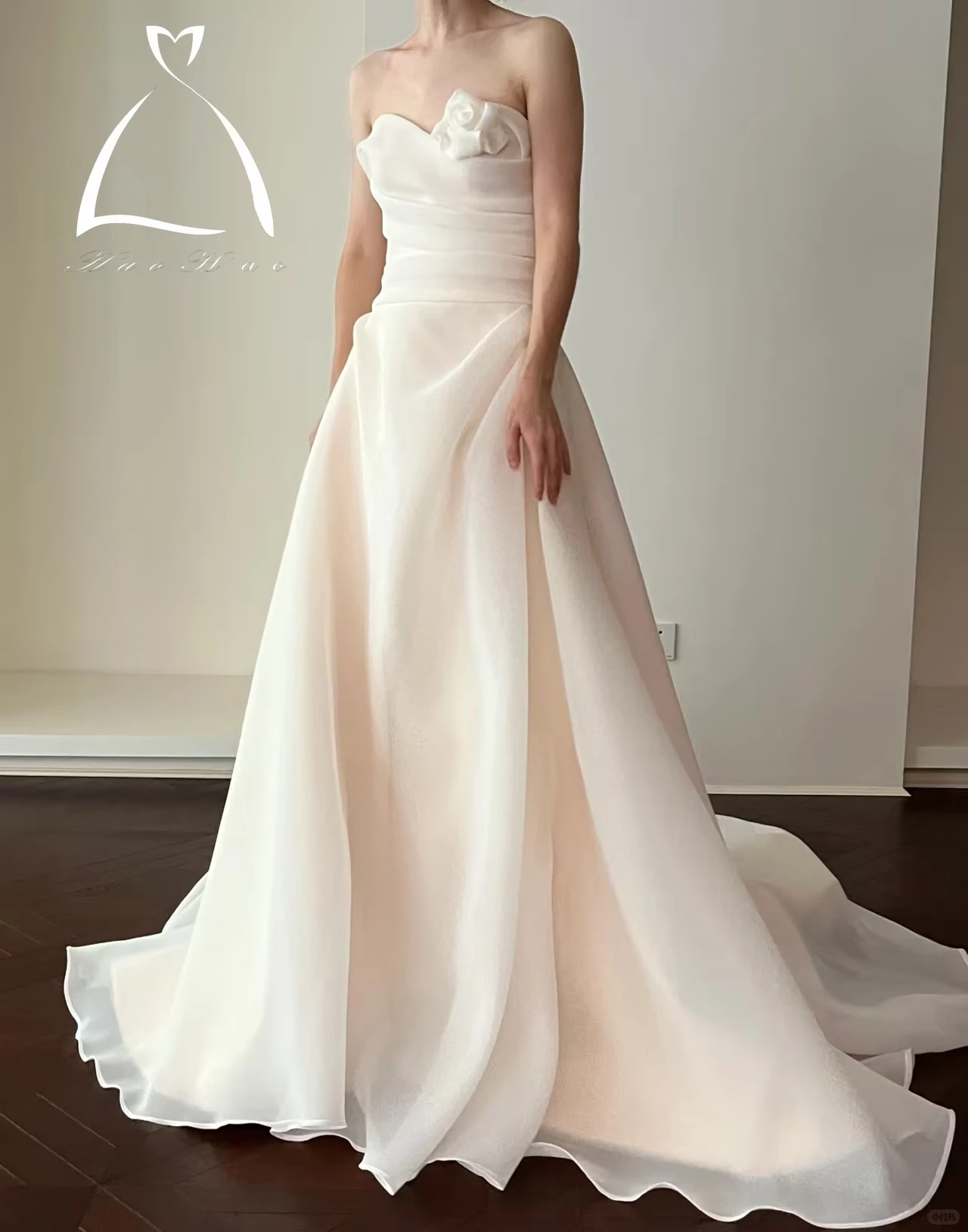 Robe de mariée en satin simple pour femmes, dos nu, fente latérale, style bohème, pour les patients, tenue éducative, 2024