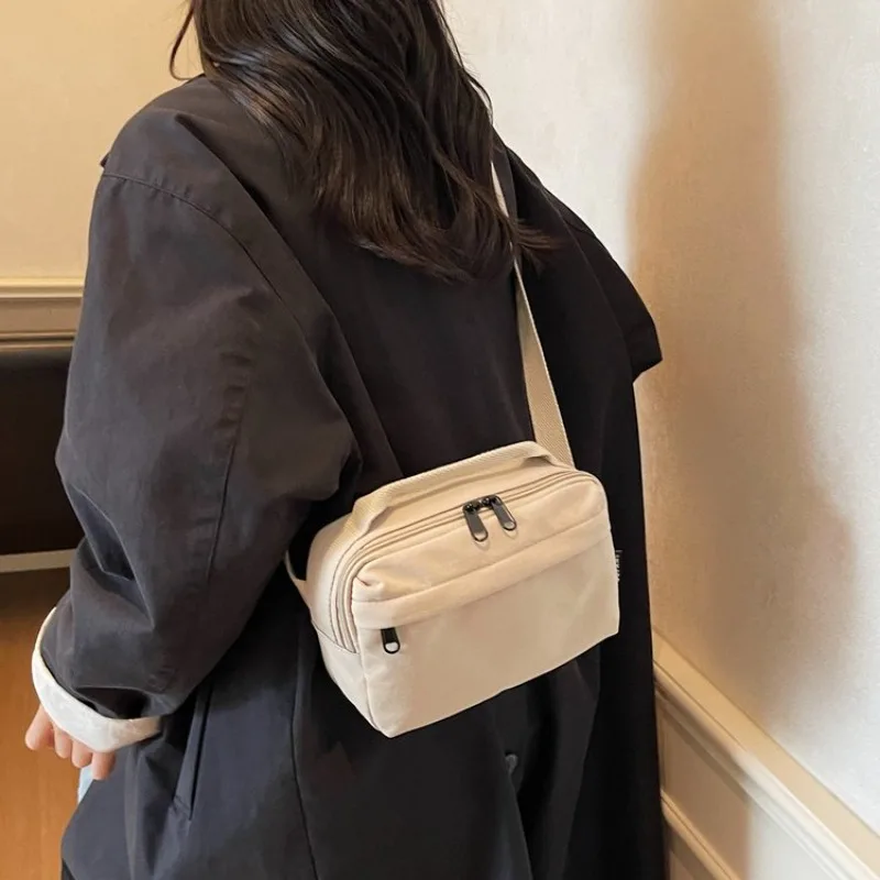 

Elegant Minimalist Diaper Bags For Women Simple Trendy Leather Handbag Vintage Designer Fashionable Large Capacity