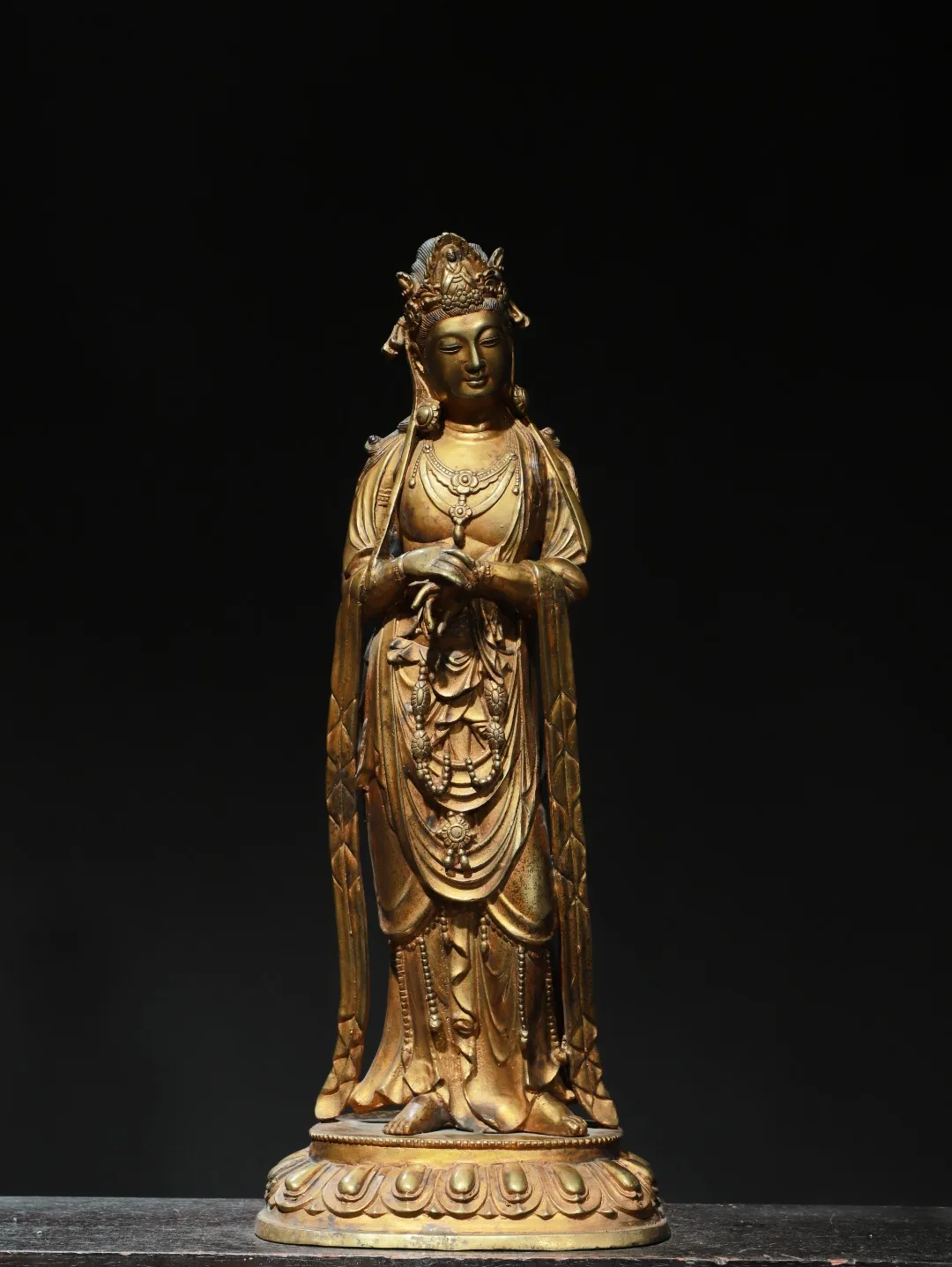 

19"Tibetan Temple Collection Old Bronze Cinnabar Gilded Guanyin Bodhisattva Station Buddha Lotus Terrace Worship Hall Town house