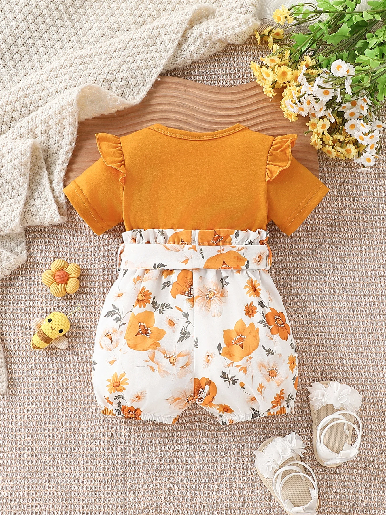 Baby girl baby fashionable casual letter print splicing and belt decoration short sleeved jumpsuit (excluding shoes) summer