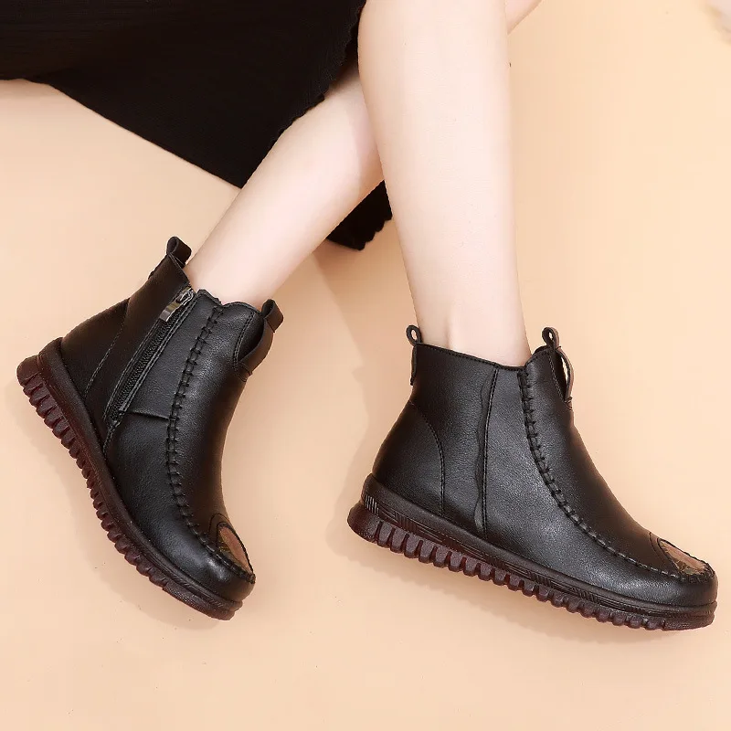 Winter Boots Women Genuine Leather Flat Heels Ankle Boots Women Warm Fur Casual Shoes Mother Non-slip Waterproof Booties