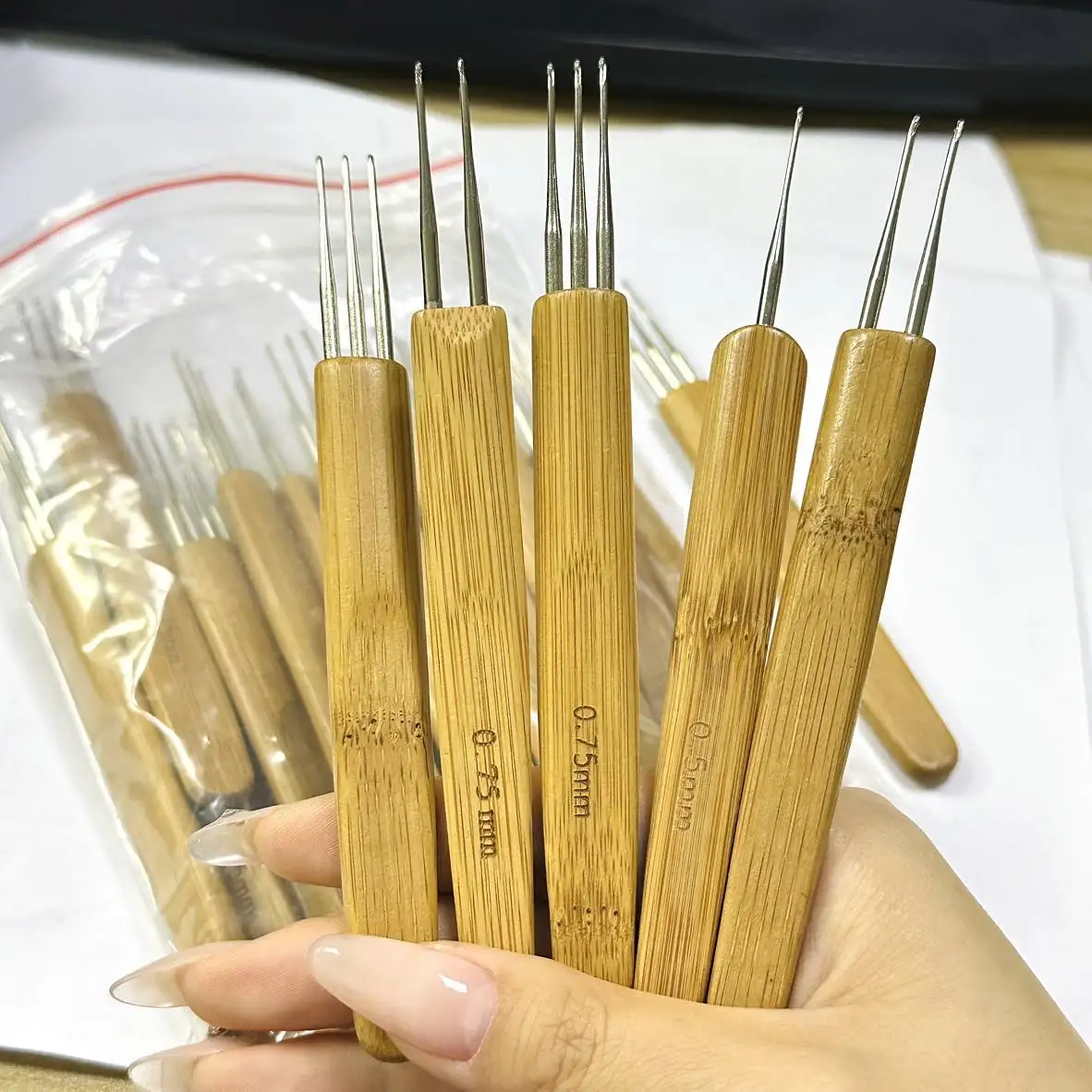 Aghi per maglieria all'uncinetto in bambù Ganci Maniglia per tessuto in filato Gancio Strumenti fai da te Accessori per cucire Ago artigianale per tessuto in pizzo