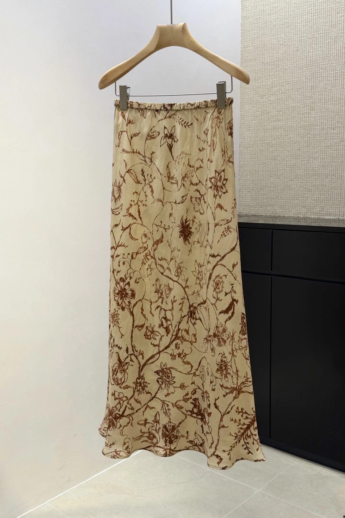 2026 Spring New Arrival: Elegant & Stylish Printed Silk A-Line Skirt — Versatile, Flattering, And Featuring An Elastic Waistband