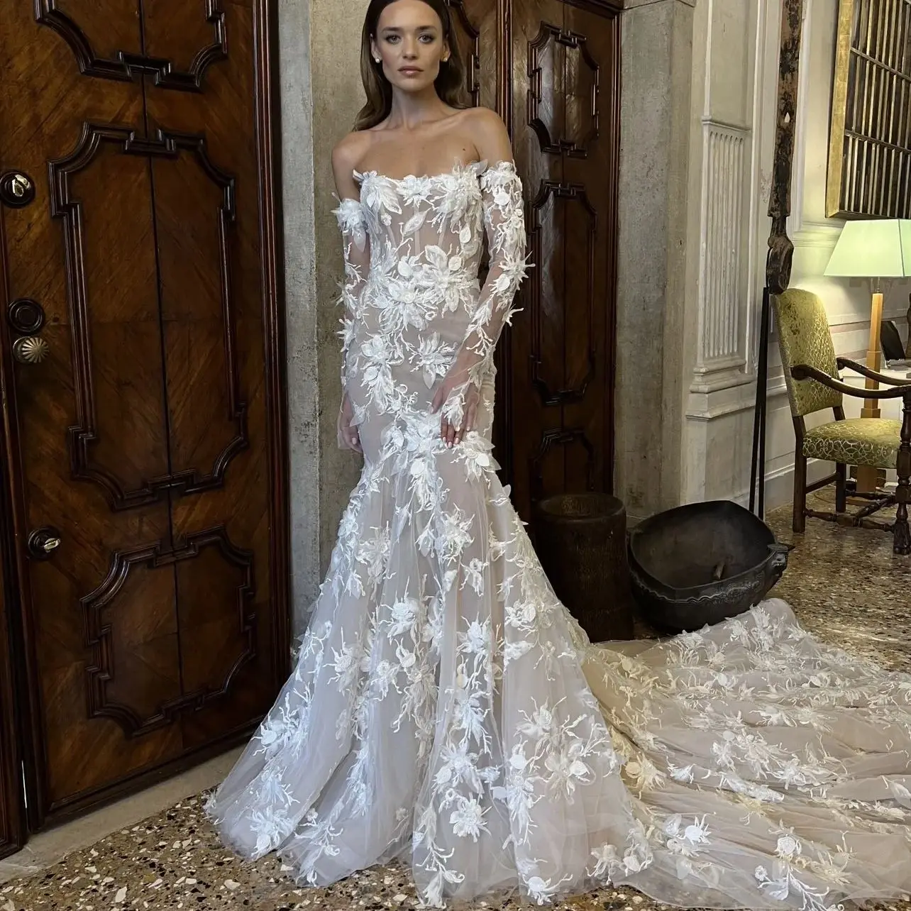 

Custom 2026 Fish Tail Wedding Dress Embroidered Tulle Sequin Lace Decoration Long Sleeve Shoulder Bared Back Design Floor Length