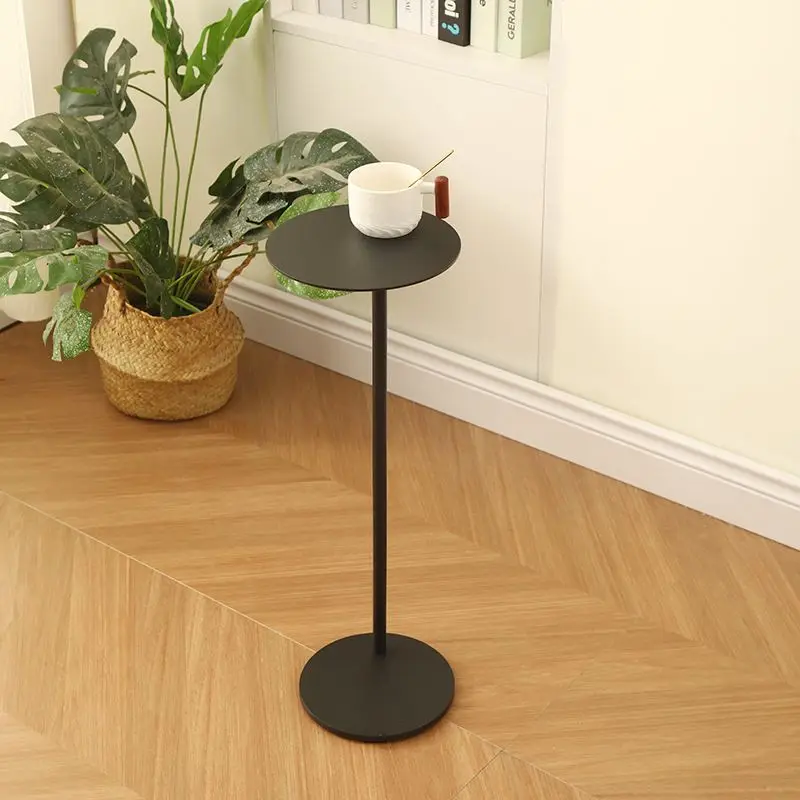 노르딕 스타일 사이드 테이블 스칸디나비아 커피 테이블 소형 원형 소파 거실 액센트 컴팩트 가구 아파트 미니멀리스트 침대 옆 테이블