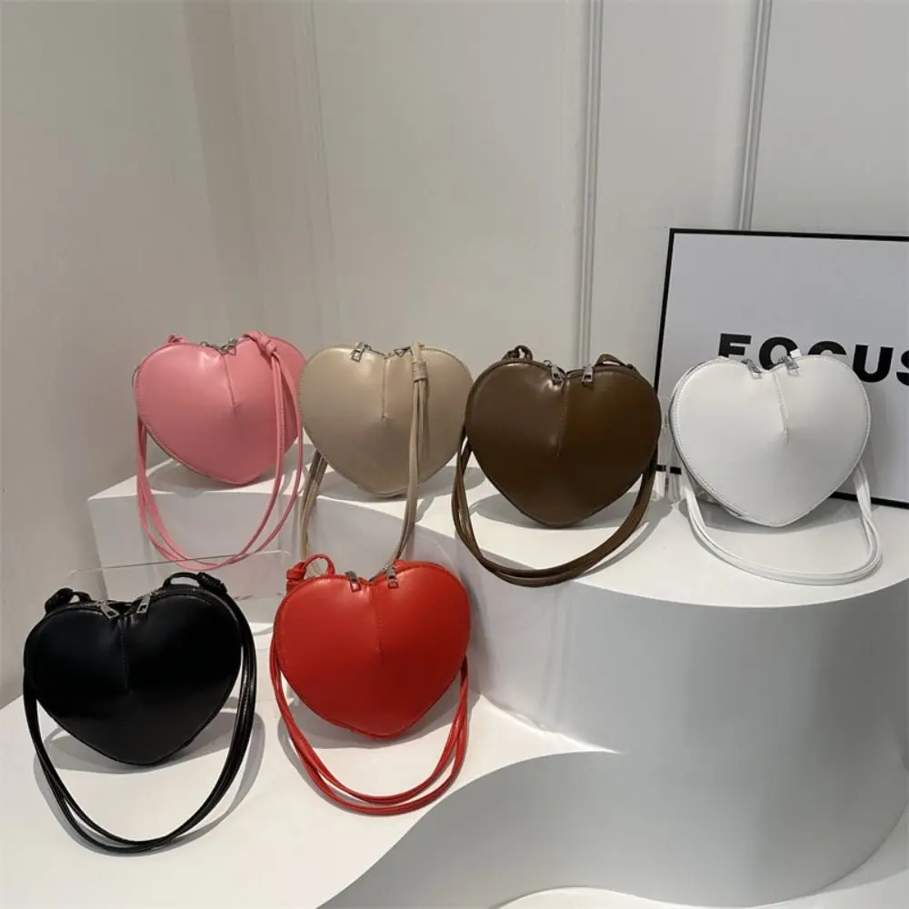 Korean Style Love Heart Shoulder Bag Small Handbag PU Leather PU Crossbody Purses Solid Color Phone Bag Solid Heart Bag Female