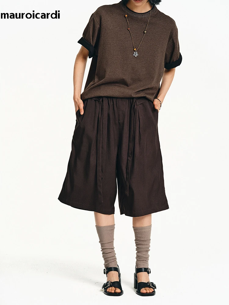 Mauroicardi Spring Summer Loose Brown Casual Double-belt Shorts for Men Elastic Waist Knee Length Pants Luxury Emo Clothes 2026