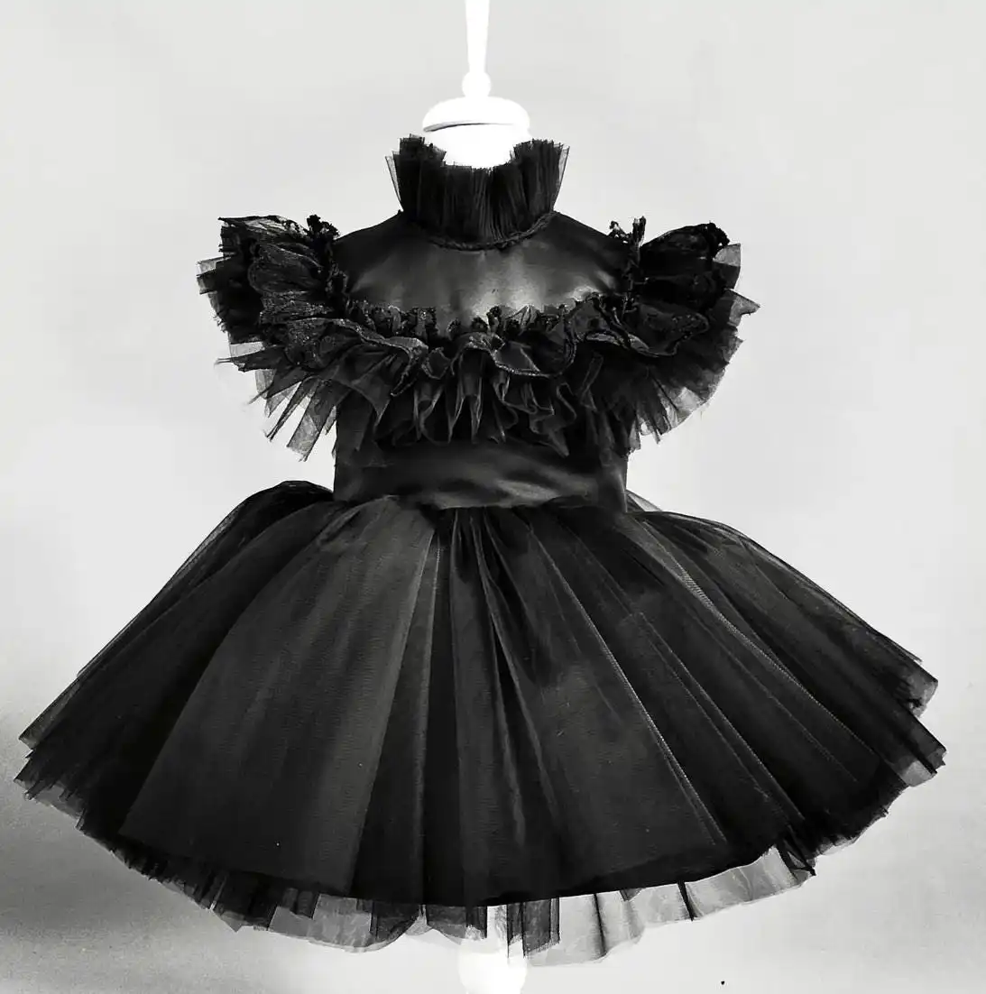 

Kids' Black Tutu Dress with Ruffled Tulle Collar & Sleeves Elegant High-Neck Design Fluffy Layered Skirt Ideal for Party Pageant