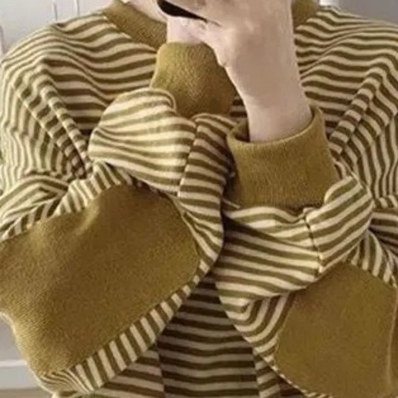 Spring and Autumn Women\'s Pullover Round Neck Spliced Stripe Loose Fit Long Sleeve Sweater Underlay Fashion Elegant Casual Tops