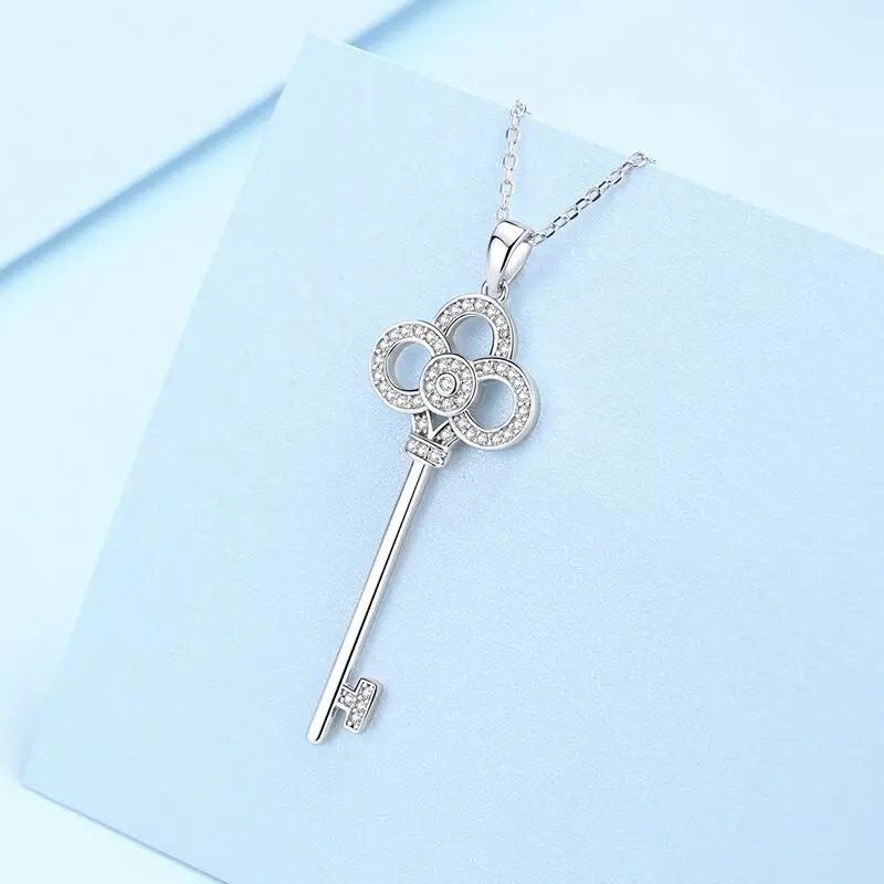 Elegant Key Design Platinum Plated Shiny CZ Zircon Ladies Pendant Necklace Jewelry For Women Short Chain No Fade Cheap Gifts