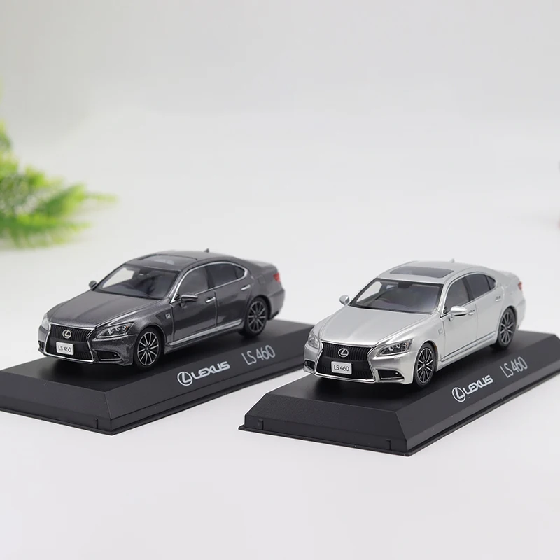 

Diecast 1:43 Scale LS460 F Sport Alloy Car Model Metal Ornaments Collection Souvenir Display Vehicle Toys