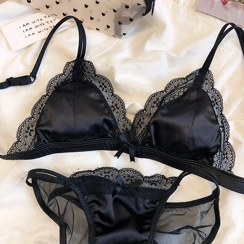 Sexy Silk Bra Sets Women Lace Lingerie Set No Steel Ring Triangle Cup Thin Bra and Thongs Lady Underwear Set Underwear Women Set