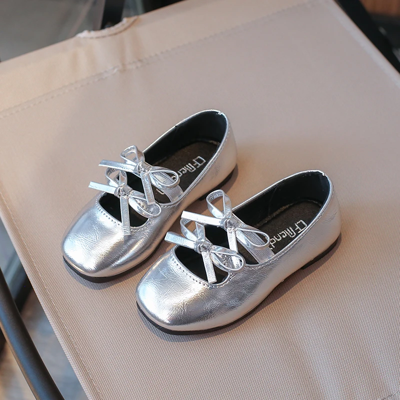 

Детская нескользящая обувь на мягкой подошве с двойным бантом для девочек, весенне-осенняя уличная повседневная обувь из искусственной кожи для девочек