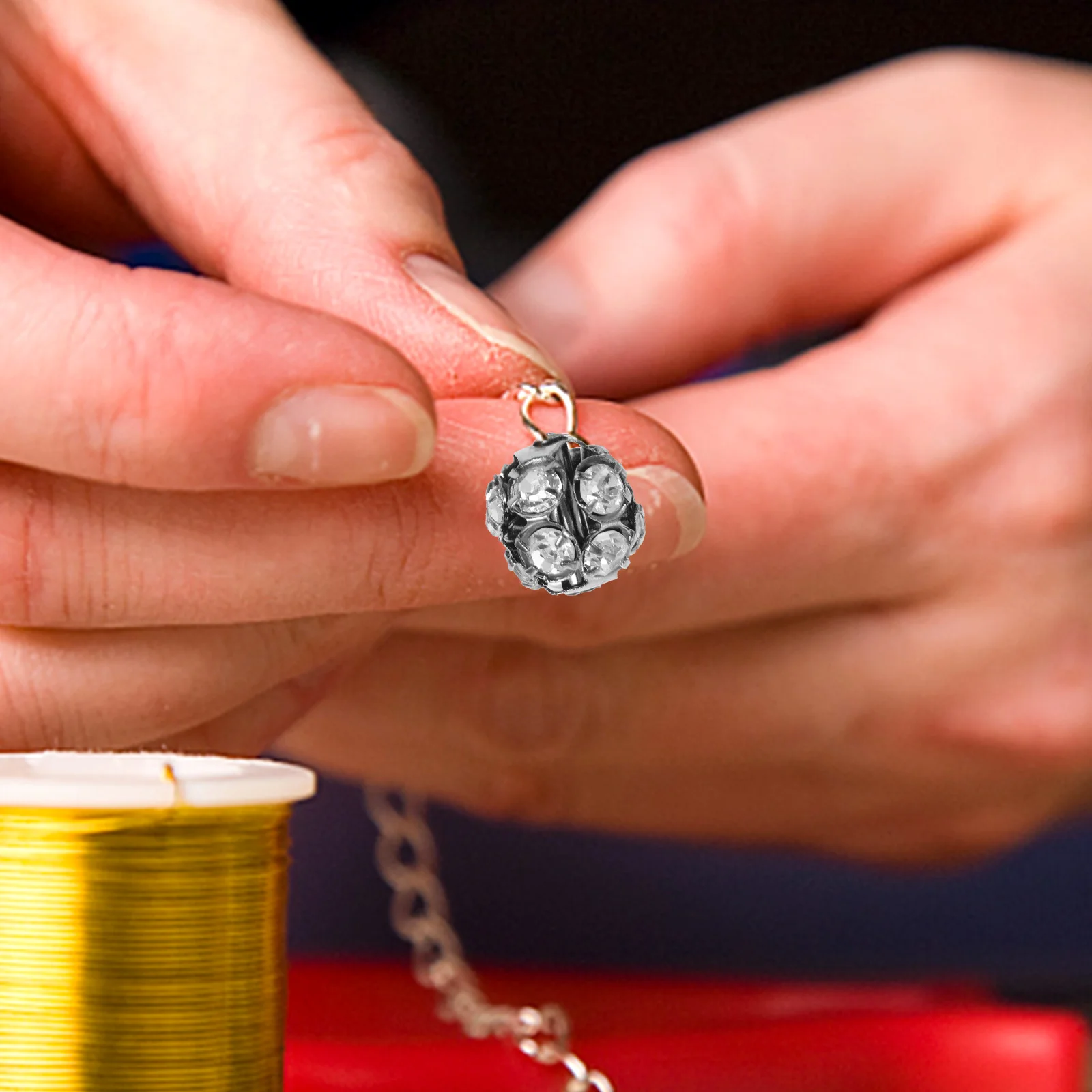 

90Pcs Shiny Loose Beads Set for DIY Jewelry Making Rhinestone Craft Beads for Necklaces Bracelets Home Decoration Handcrafts