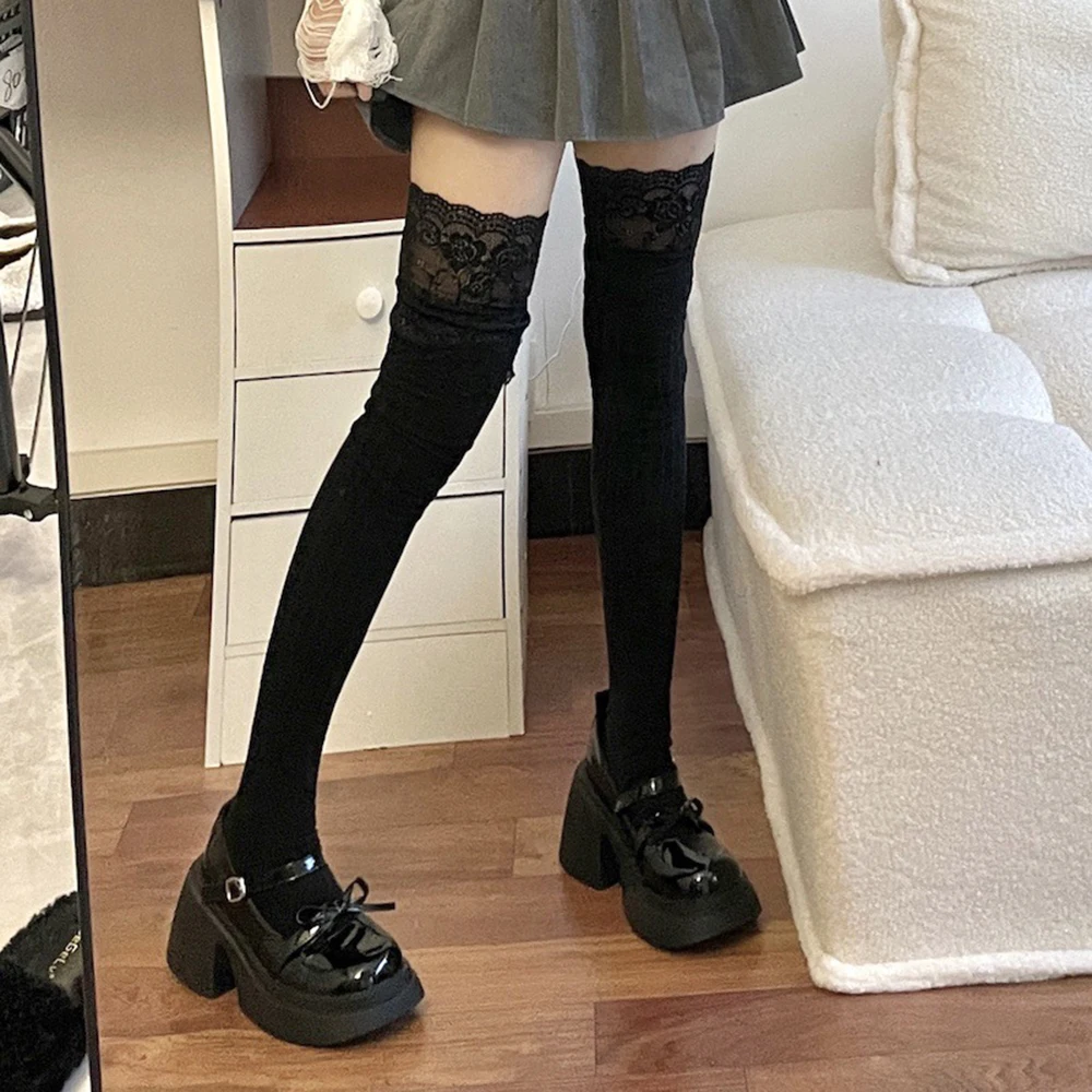 Modische Damen Herbst Winter Einfarbige Overknee-Spitzenstrümpfe Niedliche Lolita Dicke Schlankmachende Warme Strümpfe Schwarz Weiß Lange Socken – Detail 2