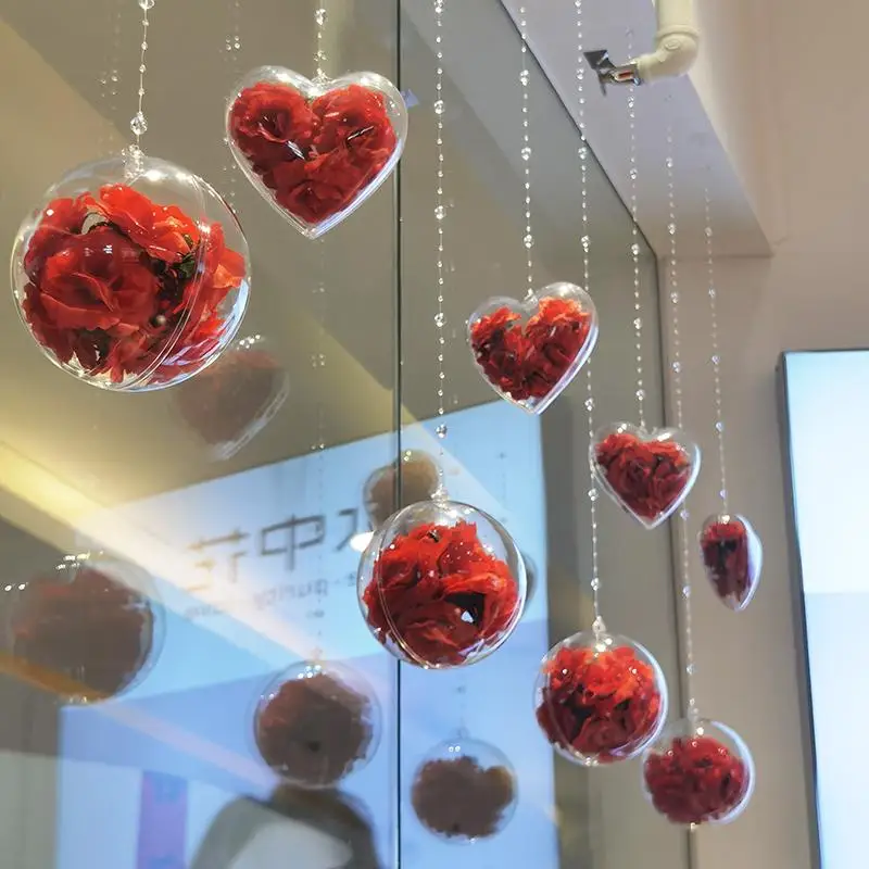 soffitto-del-negozio-di-gioielli-per-matrimoni-con-amore-rosa-rossa-di-capodanno