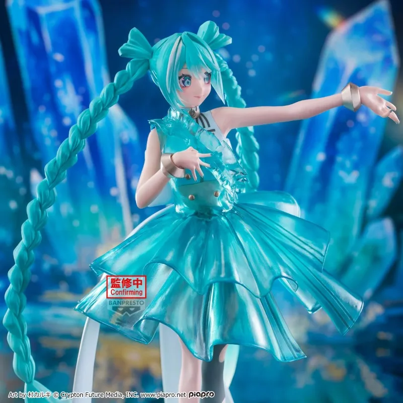 Auf lager Original BANPRESTO EVOLVE Clearluxe Emerald Gem Hatsune Miku Anime Figur Spielzeug Modell Sammlung Action Puppe Geschenk WY