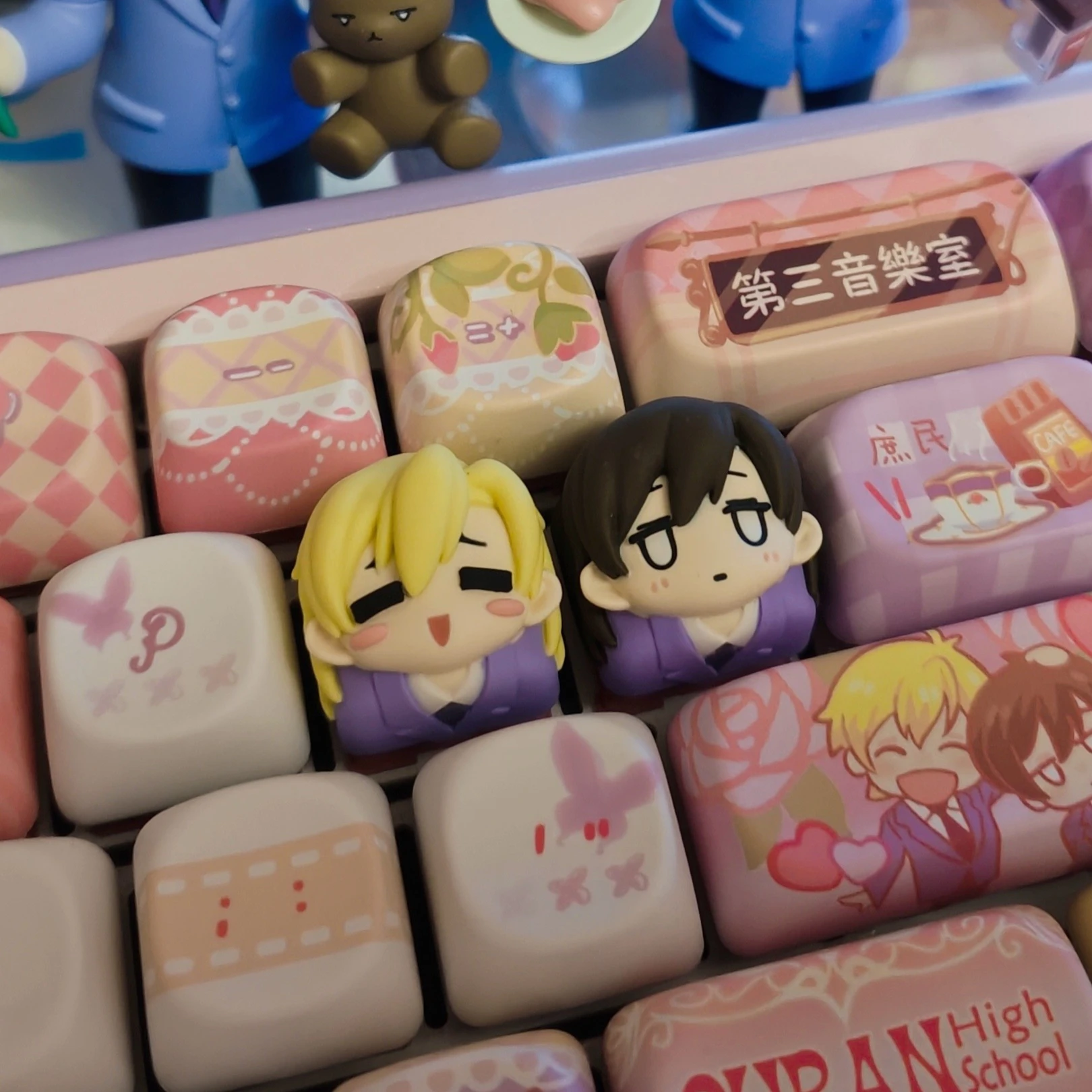

Oran High School Host Club Fujioka Haruhi King Keycap Kawaii Decor Single Anime Keycaps Replace Keyboard Accessories Esc Gift R4