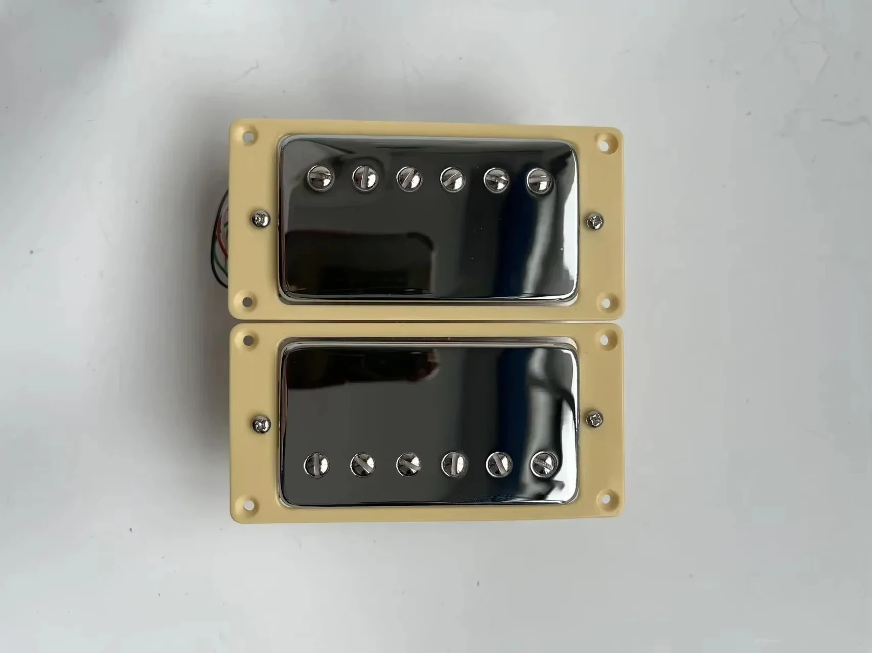 New Guitar AccessoriesNew Guitar Pickups Humbucker Electric Guitar Pickups 4C zebra / Black set With Wiring Harness
