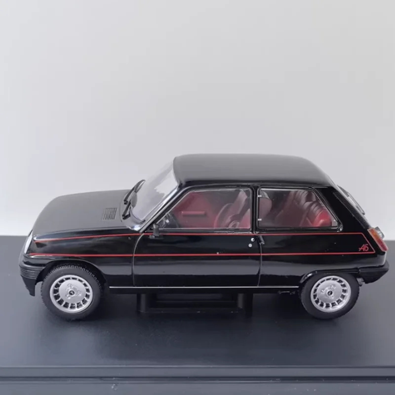 

Paint defect WHITEBOX 1/24 Scale 5 ALPINE Alloy Car Model Static Collection Decorated Holiday Gifts Toys Souvenir Gift