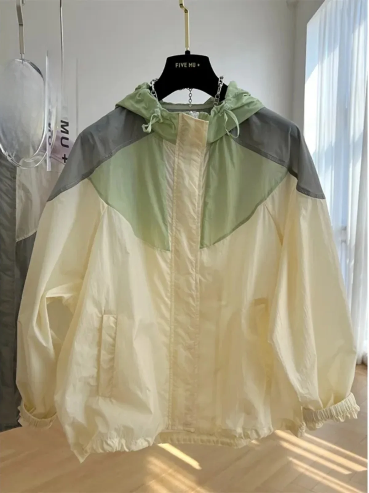 

Модный летний кардиган с цветовыми блоками, тонкий, с защитой от солнца, свободный, из ледяного шелка, с капюшоном, женская верхняя одежда