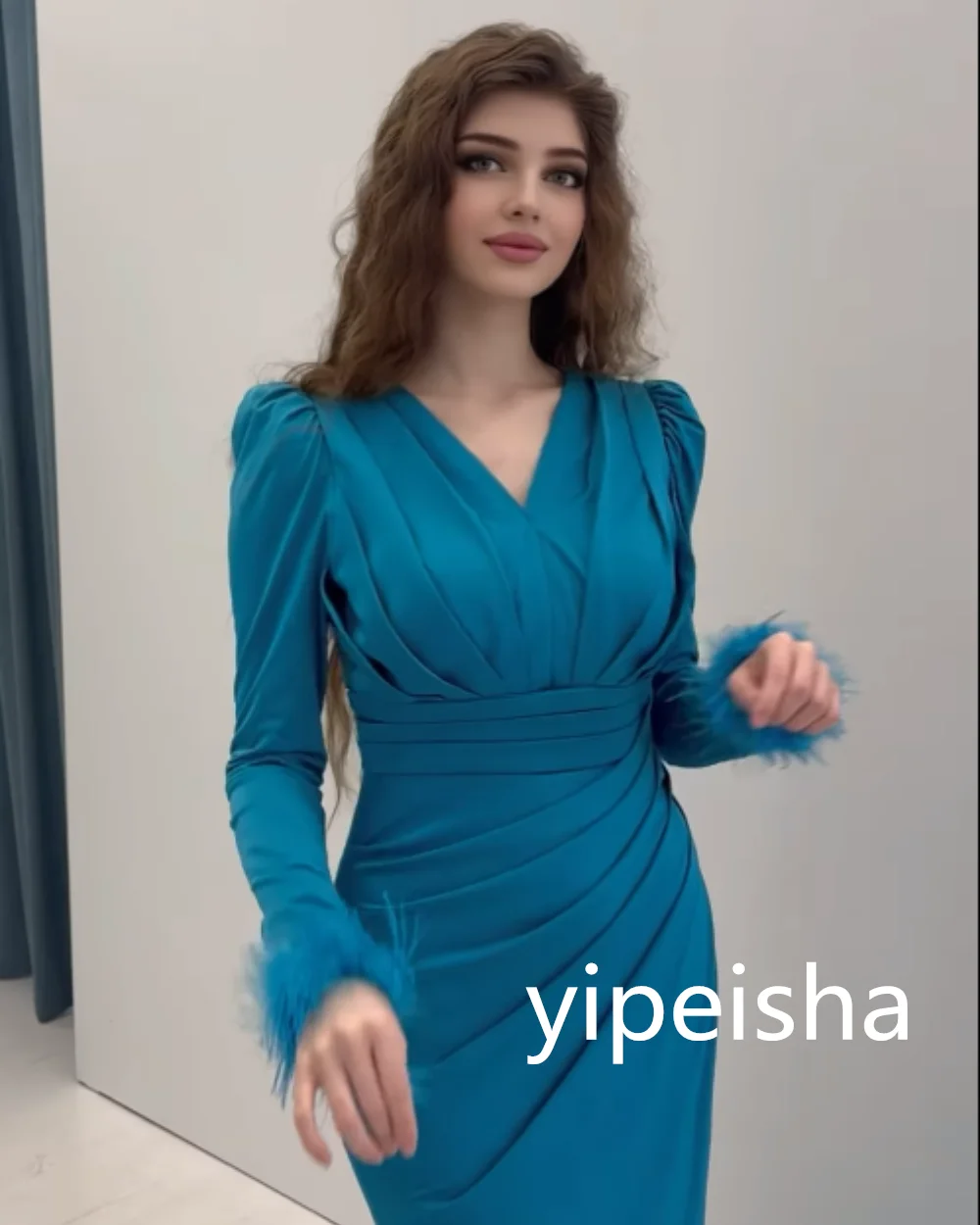 Customized Mermaid V-neck  Feathers Prom Gowns Sweep Train Draped Jersey Evening Dresses Long Sleeve Party Dresses