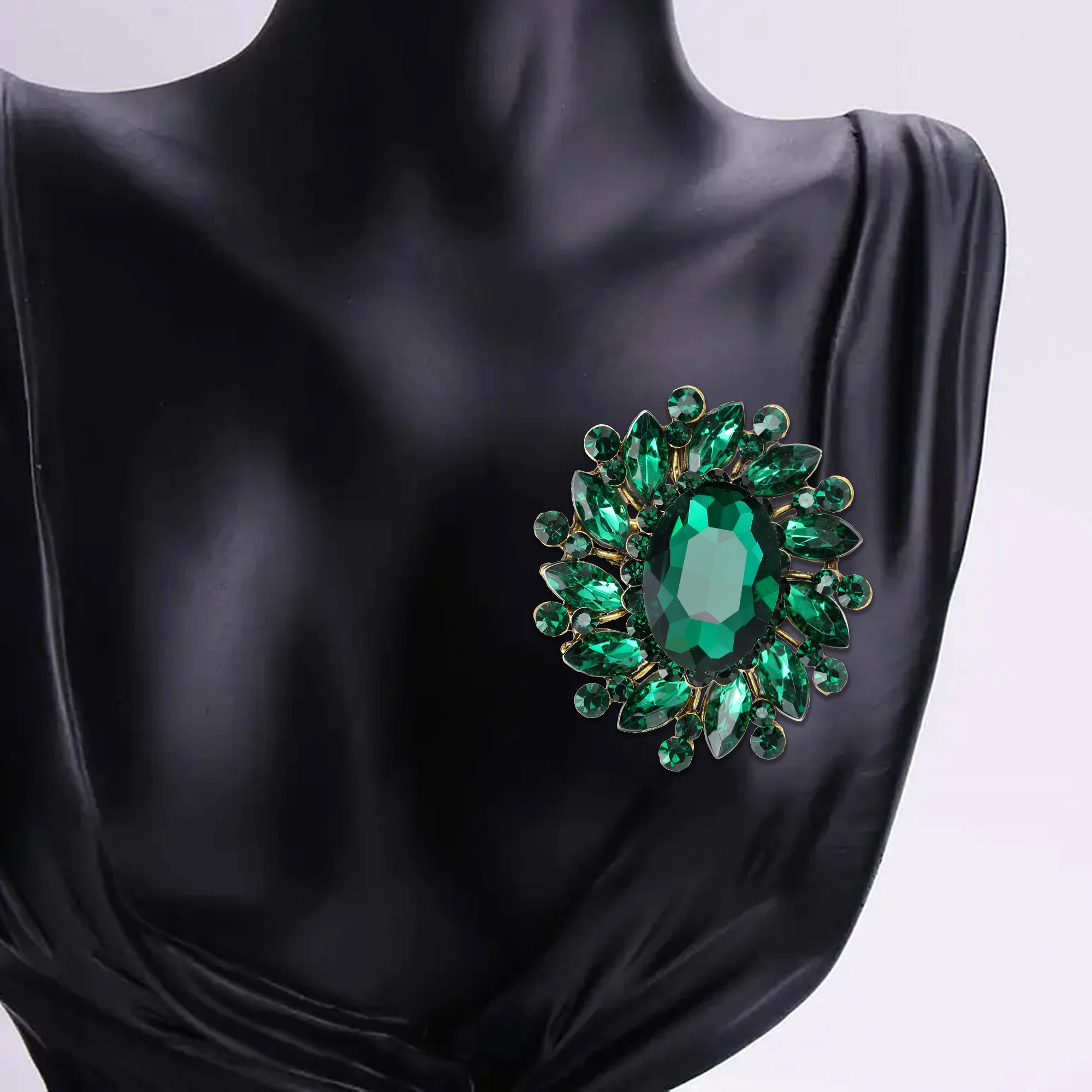 

Beaut&Berry Luxury Crystal Glass Flower Brooches for Women Unisex Rhinestone Pins Casual Party Jewelry Accessories Gifts