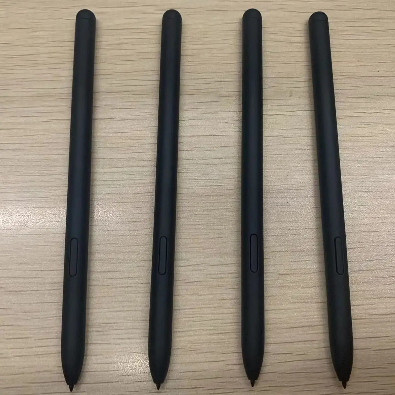 Geeignet für Samsung Galaxy Note Edge/Note 8,0 Galaxy Book2 und andere Modelle. Der elektro magnetische Stift wird mit einem Radiergummi geliefert