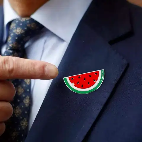 Söt Vattenmelon Emalj Pin Sommar Frukt Formad Brosch Väska Dekoration Märken Dam Kavajnål Charm Smycken Gåva 10 best sales vattenmelonbrosch - №1
