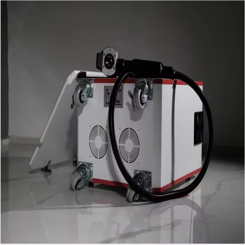 China 2000W CW Laser Cleaner Rust Removal Machine Pretreatment Welding Spraying Surface Metal Laser Cleaning Machine for Mexico