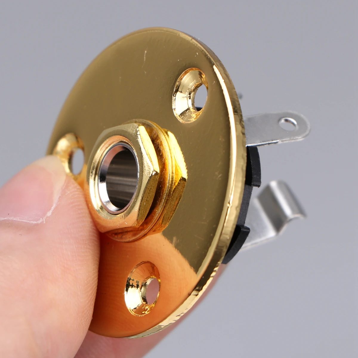 

Round 1/4 Inch 6.35mm Guitar Jack Plug Socket Guitar Pickup Output Input Jack Plug with Jack Plate Screws for Electric Guitar Ba